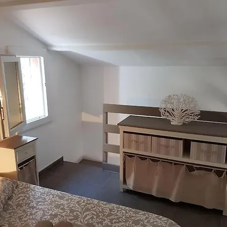 Vakantiehuis Mini A 5min A Pieds De La Santa Giulia Porto-Vecchio (Corsica)