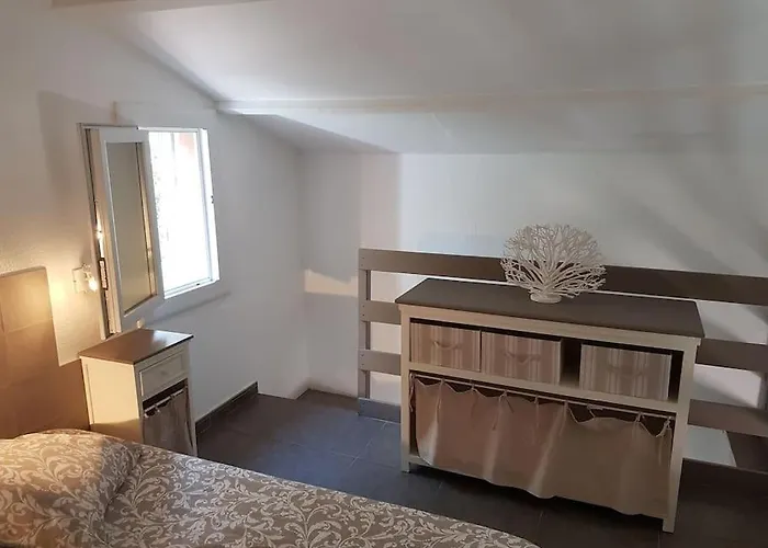 Vakantiehuis Mini A 5min A Pieds De La Santa Giulia Porto-Vecchio (Corsica)